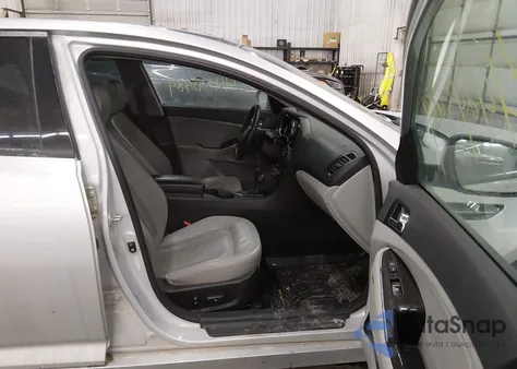 2011 Kia Optima Ex Turbo z USA, uszkodzony, nr VIN KNAGN4A60B5103271